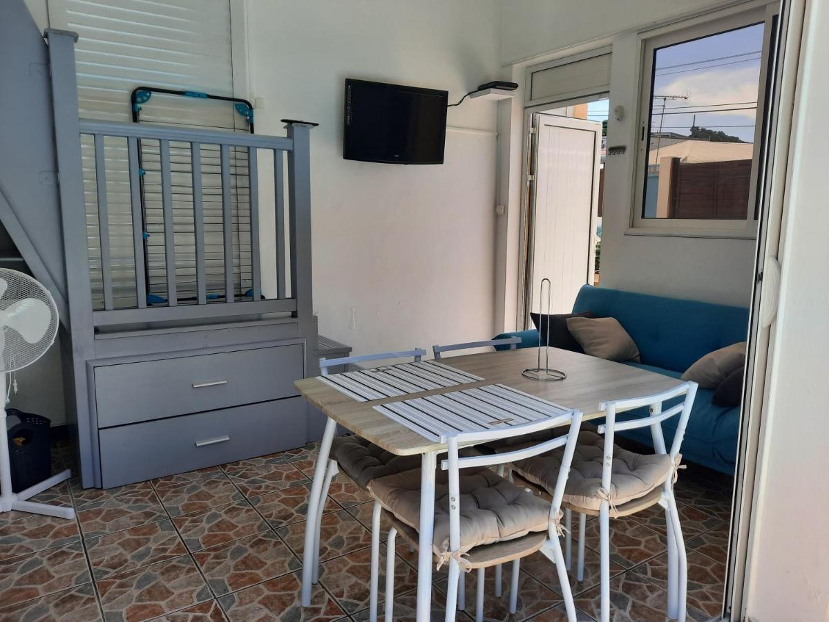 Studio Avec Piscine Privee, Idealement Situe Сен-Клод Экстерьер фото