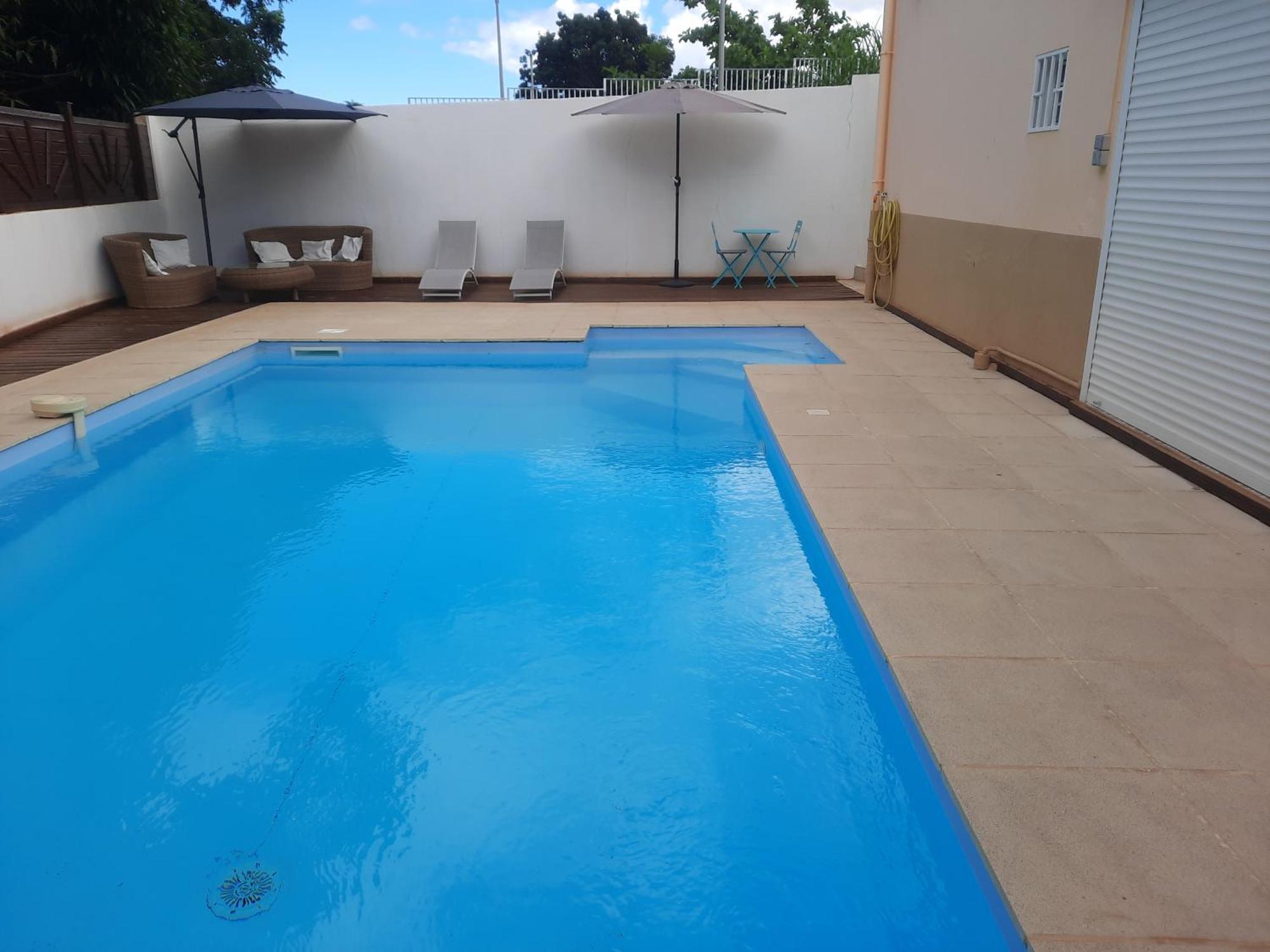 Studio Avec Piscine Privee, Idealement Situe Сен-Клод Экстерьер фото